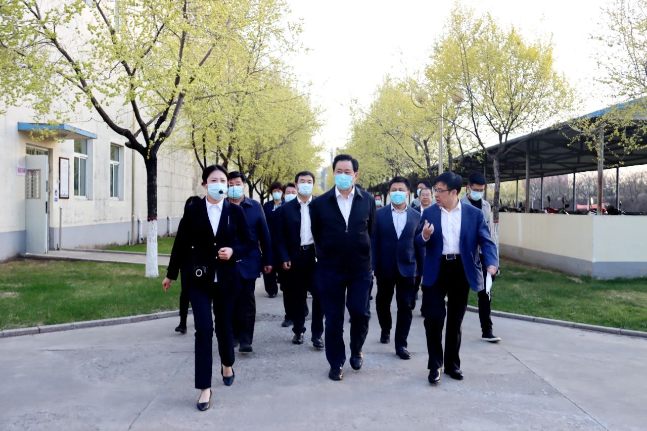 省总工会主席王晓东莅临九游会·J9-官方网老酒集团考察调研